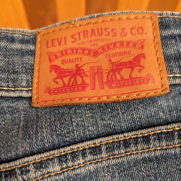 Levi's - High Rise Skinny Jeans - Size 25 - Picture 2 of 5